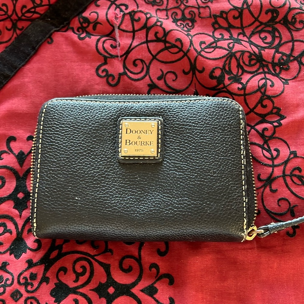 Dooney and Bourke black leather wallet